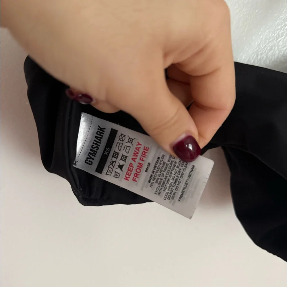 NEW Black Gymshark Twist Bra - Picture 4 of 7